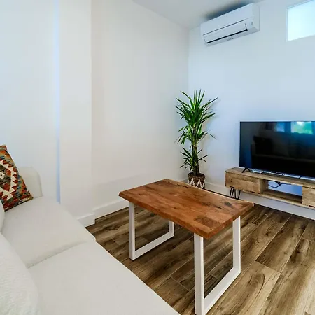 Esencia Del Arenal By Rock Apartment *